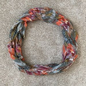 Abstract Geometric Infinity Scarf